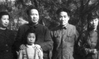 四个女人和一场葬礼