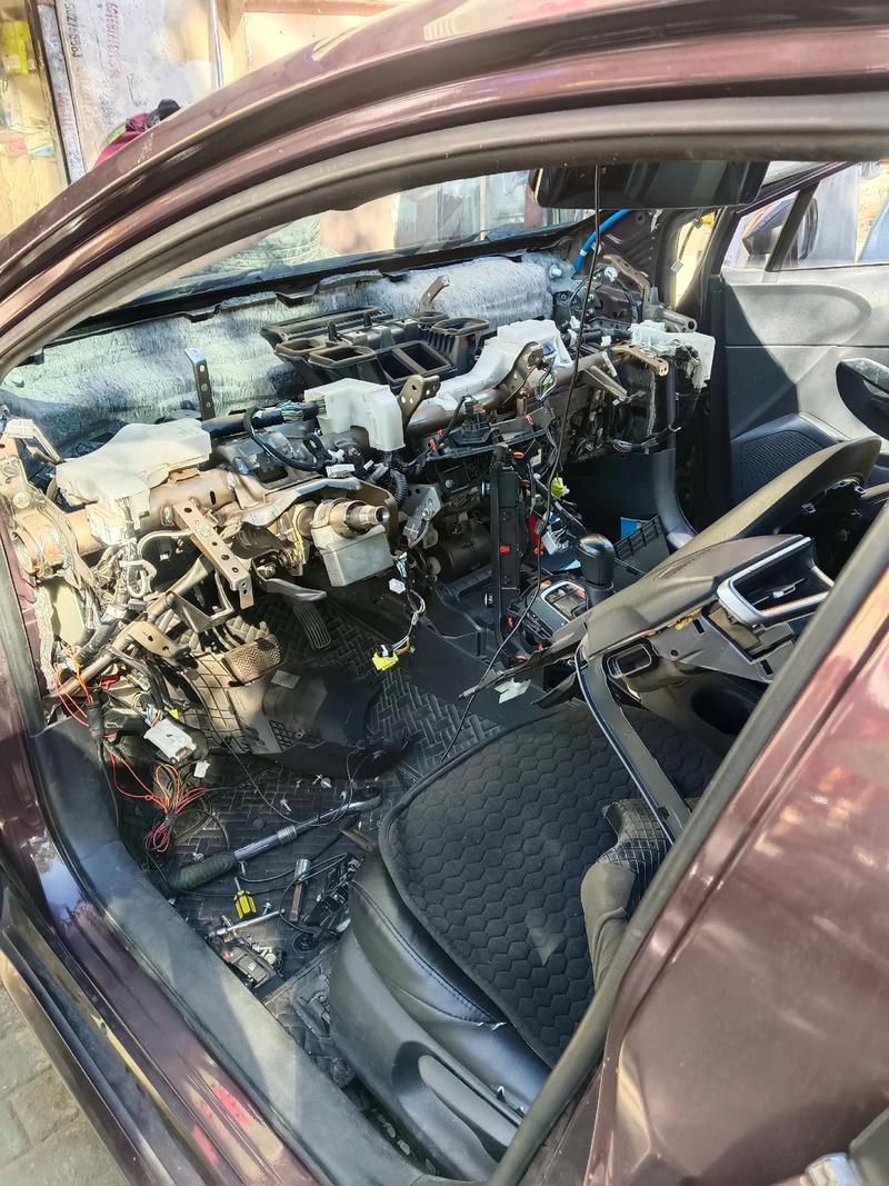 丰田汽车（中国）召回部分进口汽车：极端情况下或致起动机内部短路，存起火风险