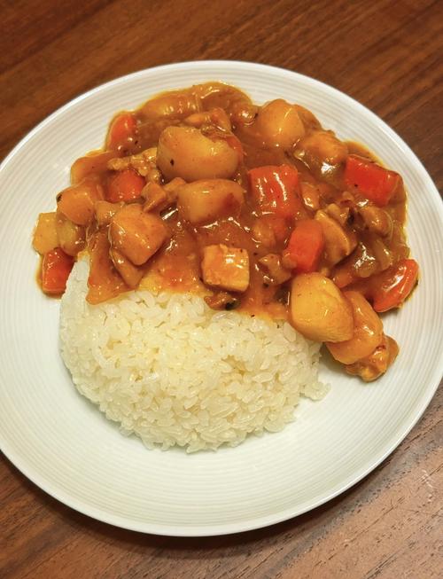 咖喱鸡肉土豆的做法（咖喱牛肉土豆的做法）