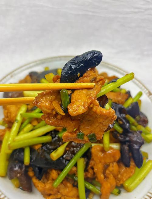 过油肉的做法（家庭过油肉的做法）