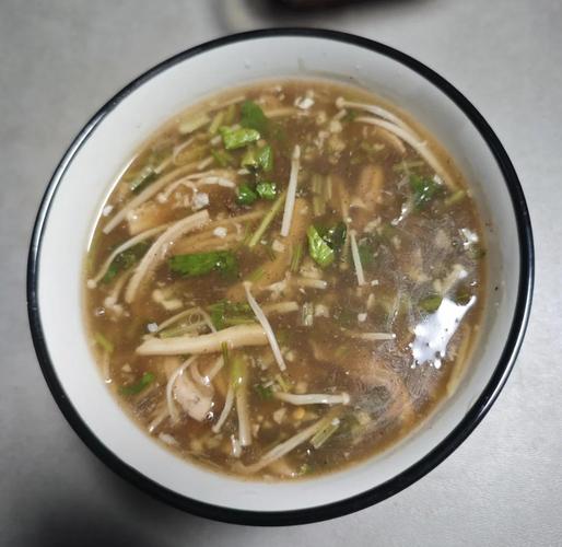 酸辣肚丝汤的做法（酸辣肚丝汤的做法窍门）