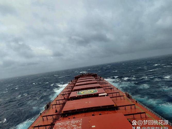 报道:过去10天内有三艘巴基斯坦油轮驶过霍尔木兹海峡