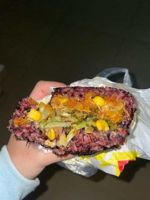 饭团的做法视频（紫菜饭团的做法视频）