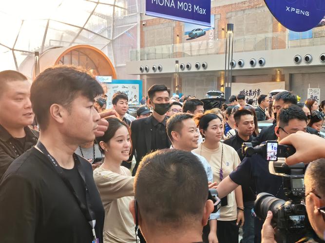 小鹏发布会现场教育消费者？“中国消费者不能总是嘴上说要个性，转头就去买重复了几十年的设计”