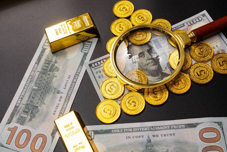 理财业绩比较基准“换锚”：别让专业披露挡住投资者