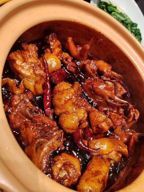 三杯鸡的做法(三杯鸡的做法 最正宗的做法视频)