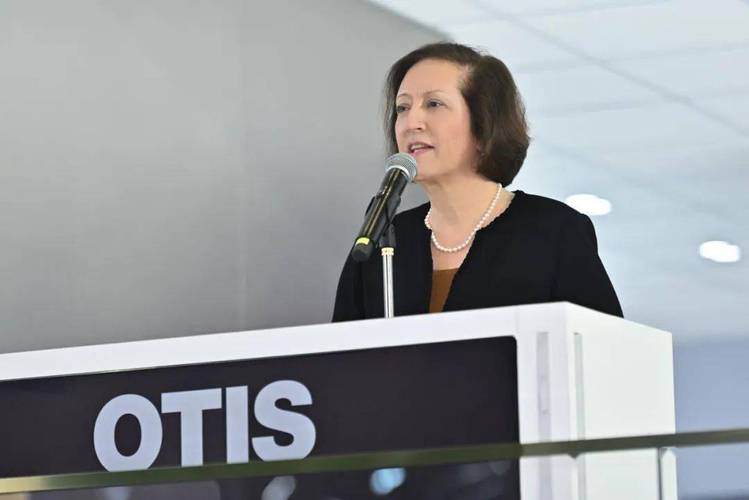 奥的斯全球公司总裁朱蒂：AI不会取代具备专业工程知识的技术人员