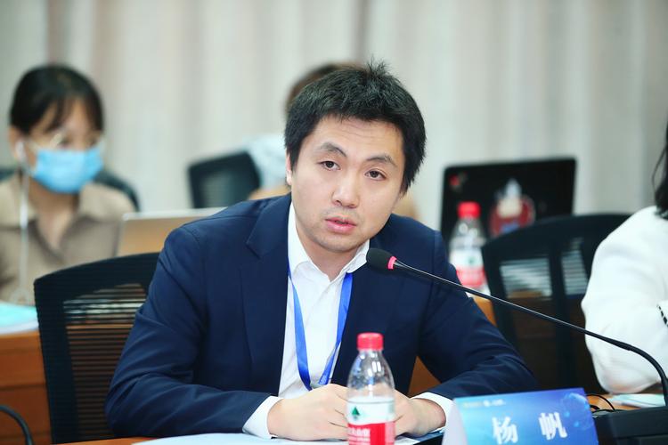 薛澜：应对智能体治理风险，必须坚持以人为本、智能向善原则