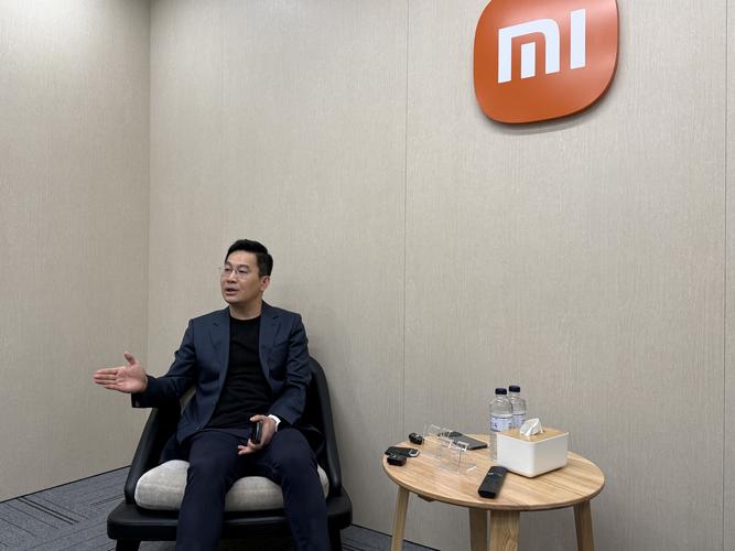 卢伟冰：将有大批机器人进小米工厂“打工	”