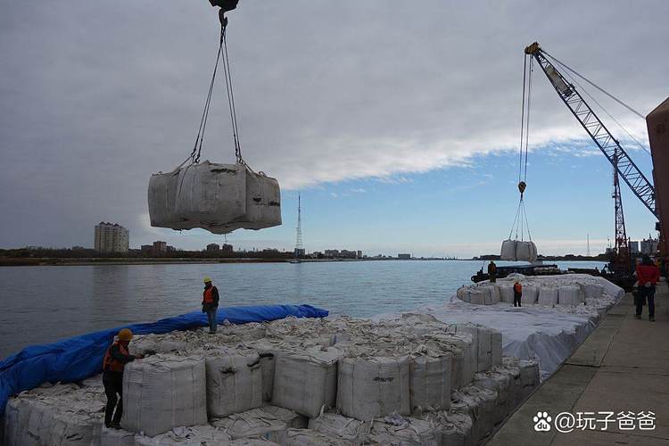 巴克莱:霍尔木兹海峡长期封锁可能导致全球石油市场每天损失1400万桶供应