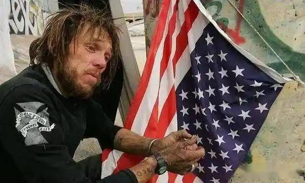 特朗普的“礼物”：他再次愚弄了世界