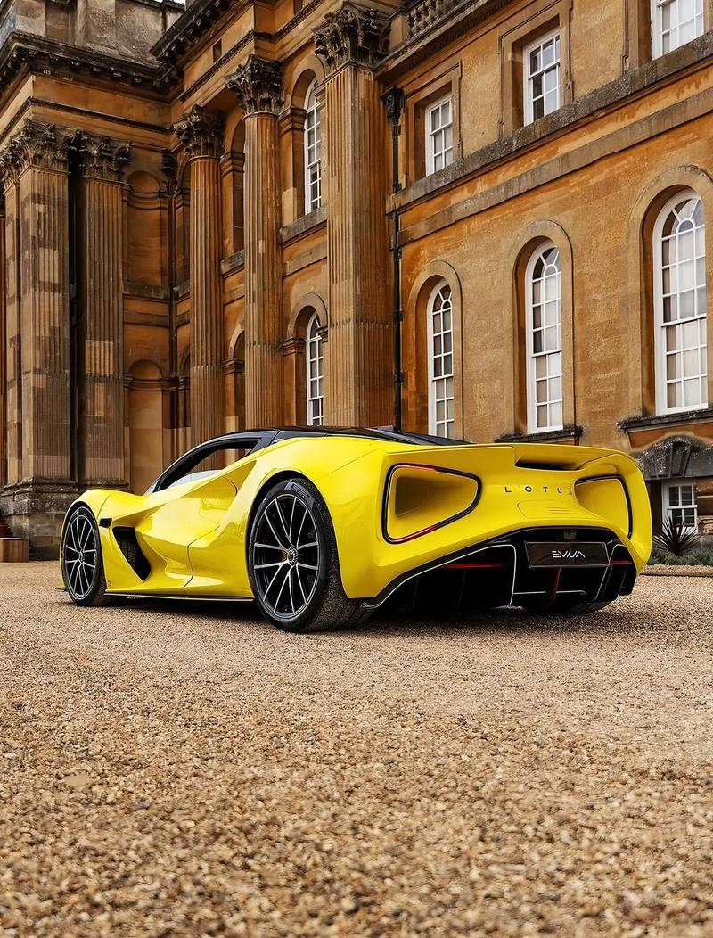 莲花汽车图片(莲花汽车长什么样)