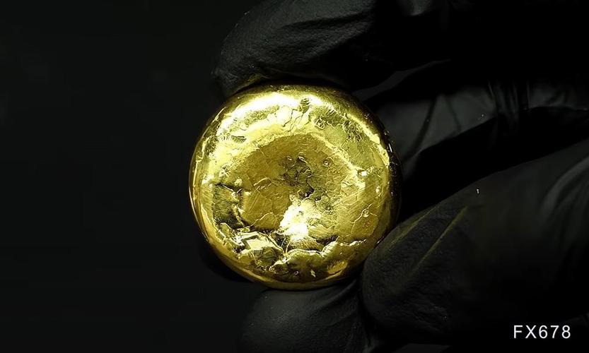 机构：黄金长期牛市逻辑未变	，年底前看到6200美元