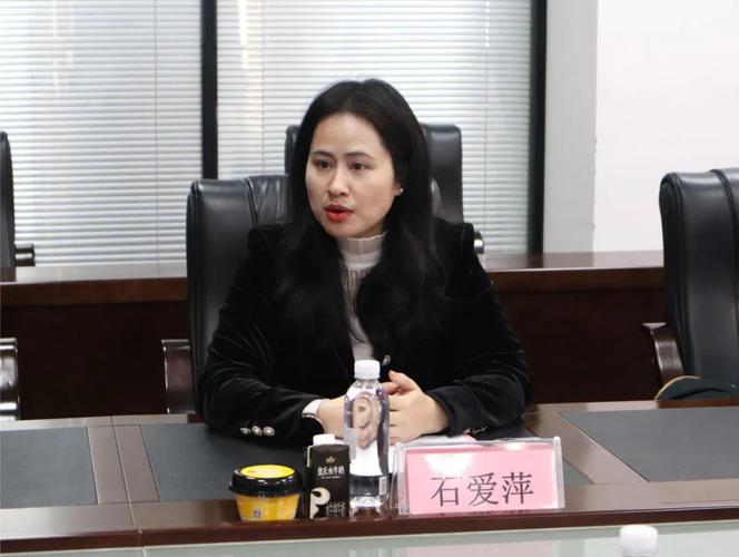 皇氏集团：董事会秘书罗博辞职