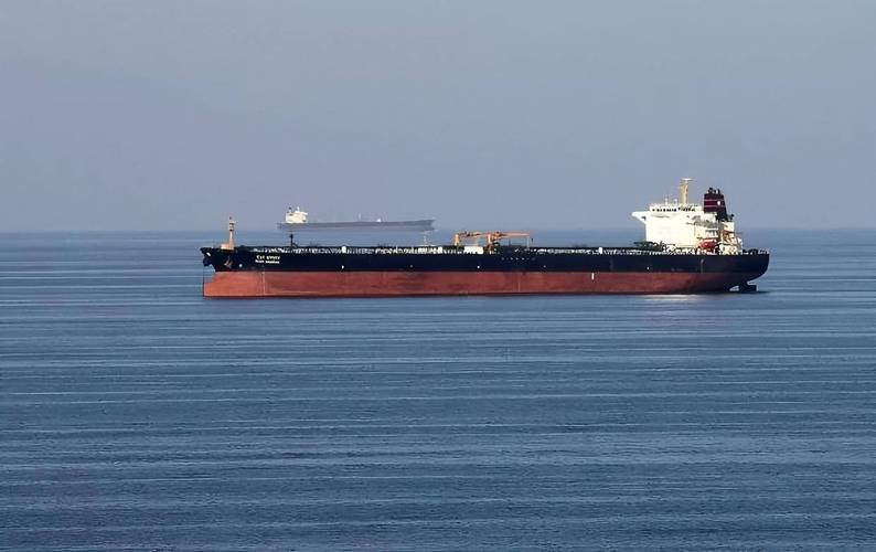希腊船东再派油轮通过霍尔木兹海峡