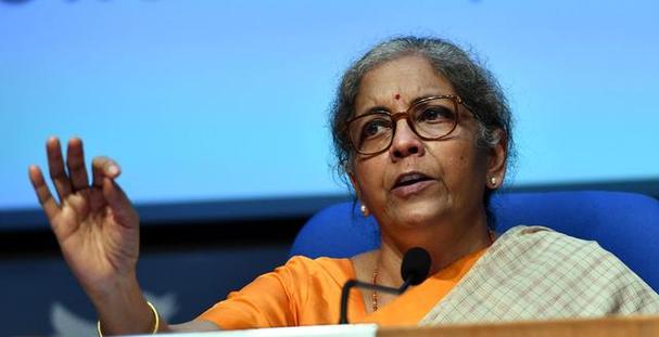 印度为抑制燃油价格暴涨	，税收收入遭受“重创”