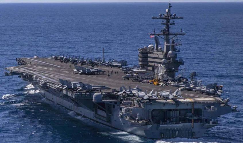 美媒：“布什”号航母预计将部署到中东或附近区域